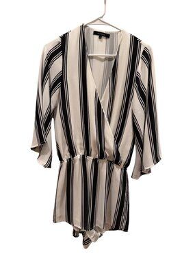 Olivaceous Black White Striped Romper Women’s Size Small Wrap V Neck Flowy Short